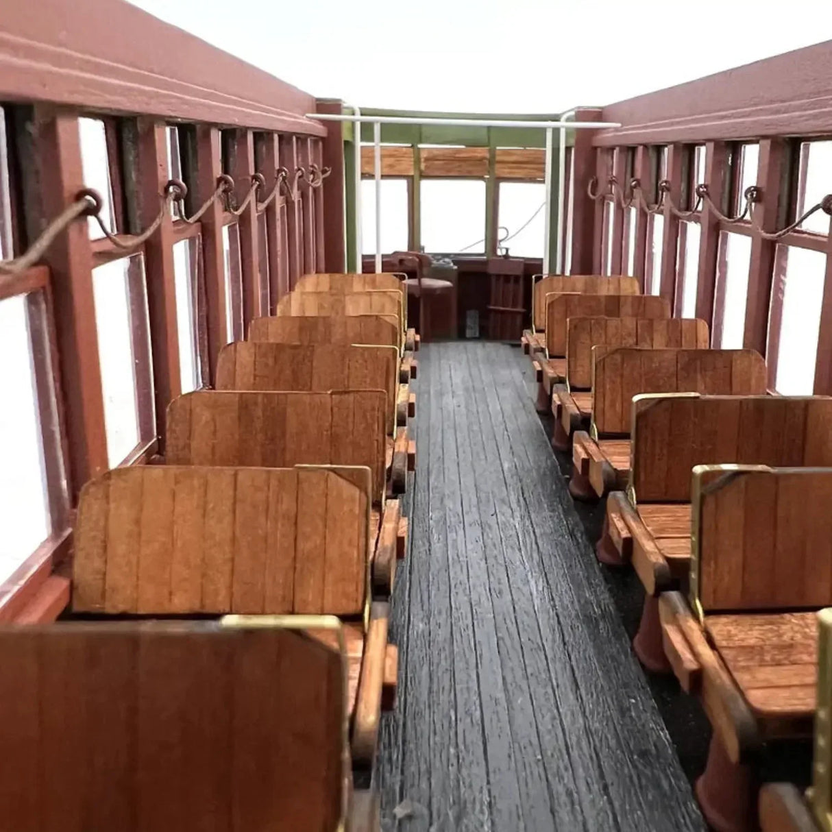 OcCre New Orleans Streetcar 1:25 - Model Realm