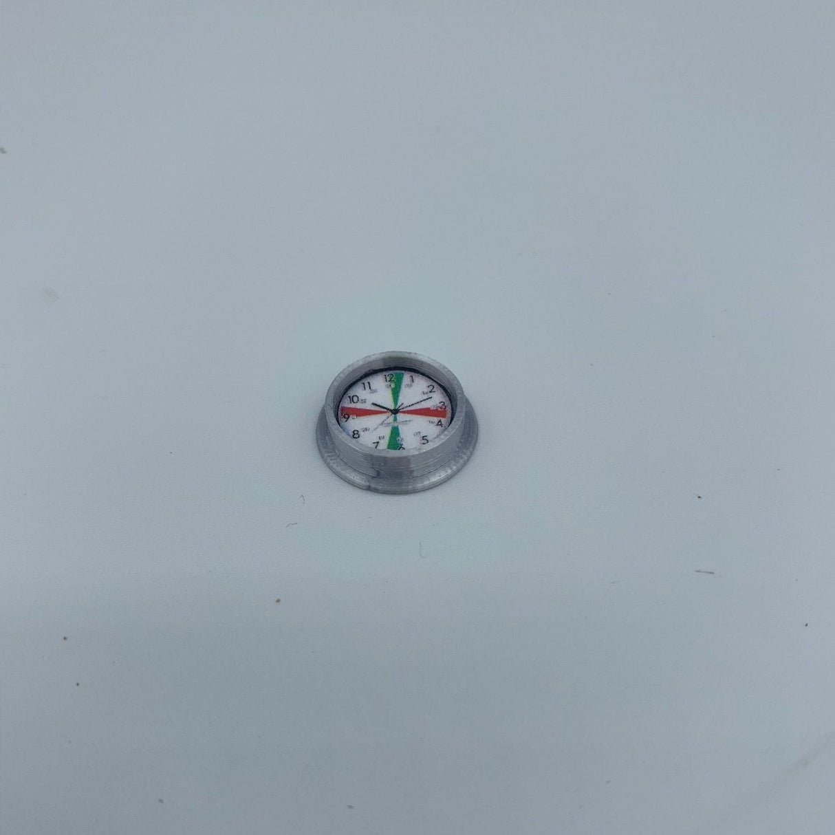 Radio Silence Clock 15mm - - - Model Realm