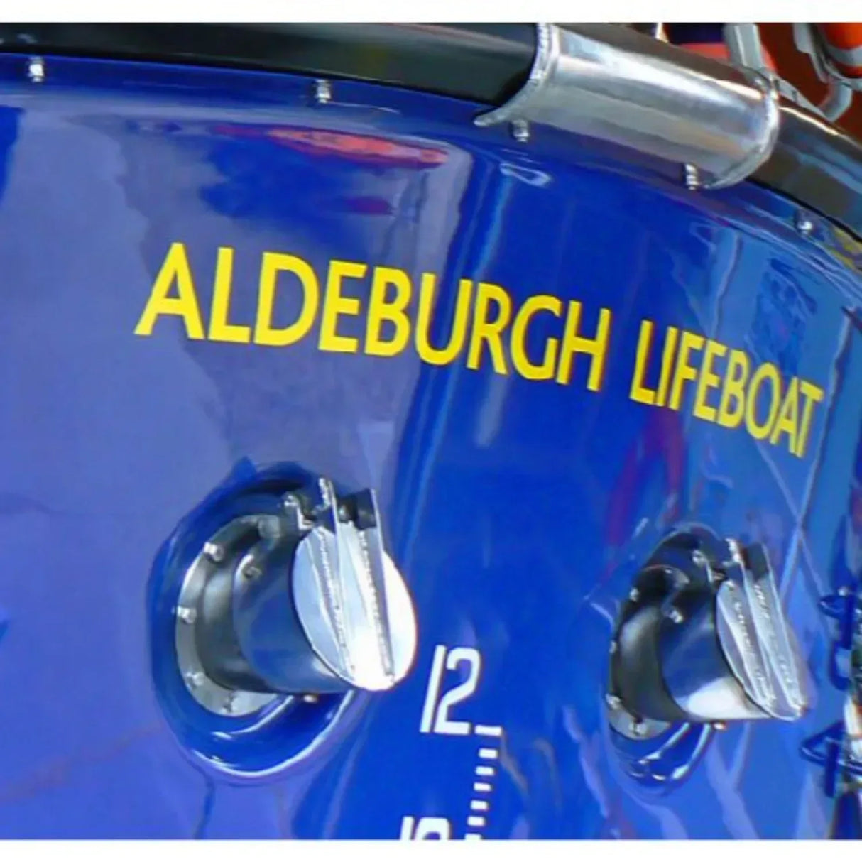 Yellow Lifeboat stern text - Model Realm