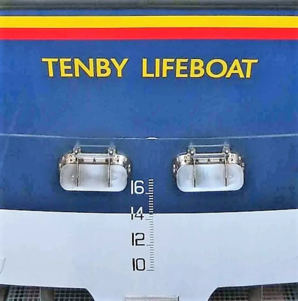 Yellow Lifeboat stern text - Model Realm