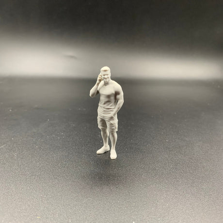 1/32 scale Muscular Crew Figure – Using Phone – Summer Collection