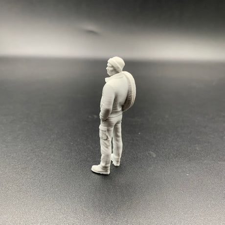 Deckhand with Rope – Crew model boats
