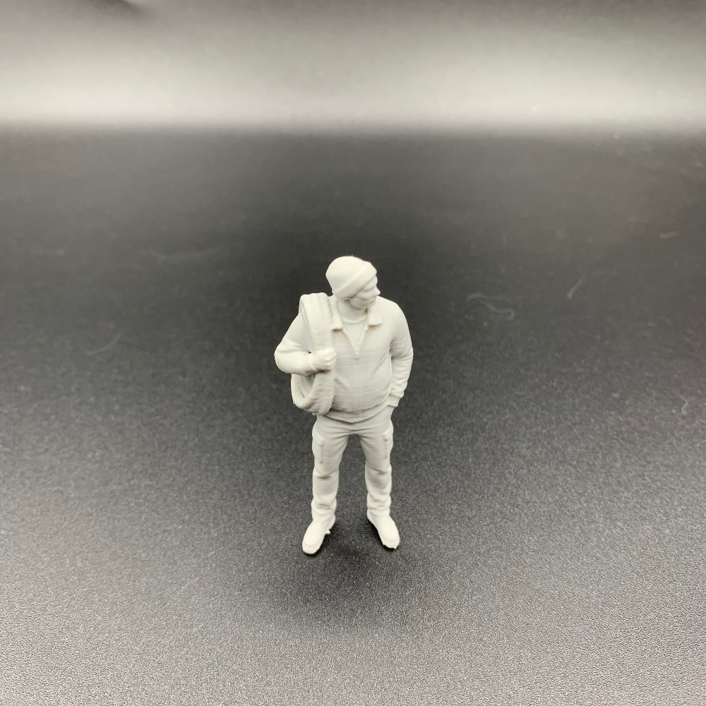 Deckhand with Rope – Crew model boats and Model Railway