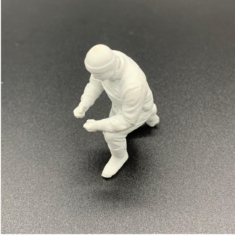 3D printed kneeling deckhand figure for model boat scenes