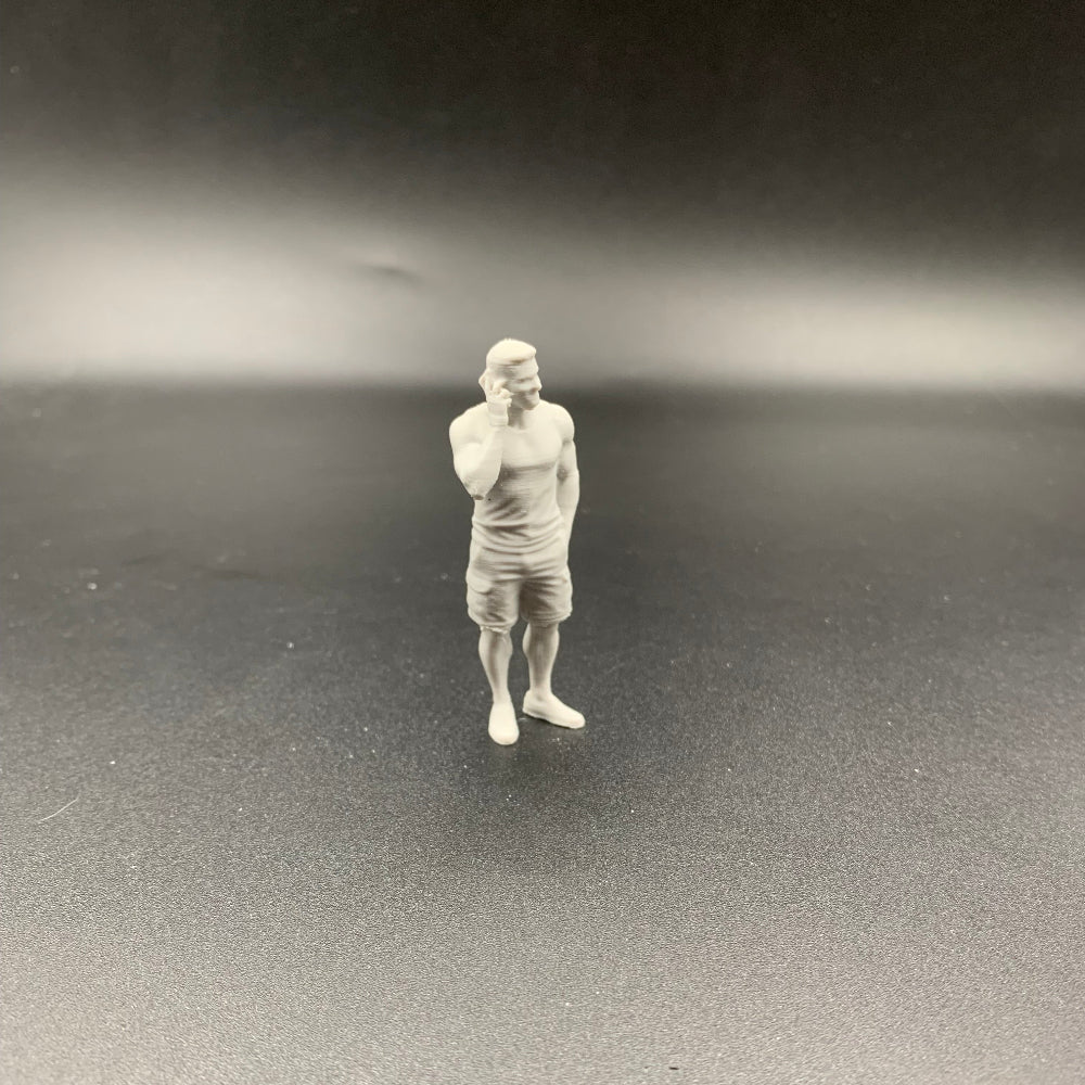Muscular Crew Figure – Using Phone – Summer Collection 1/32 scale