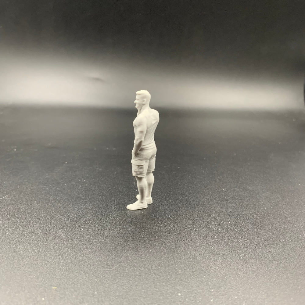 Muscular Crew Figure – Using Phone – Summer Collection 1/32 scale model boat figure