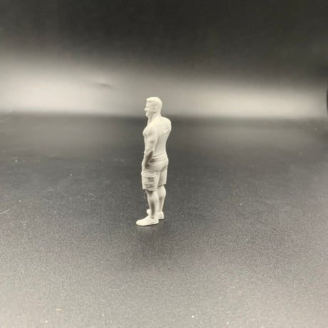 Muscular Crew Figure – Using Phone – Summer Collection 1/32 scale model boat figure